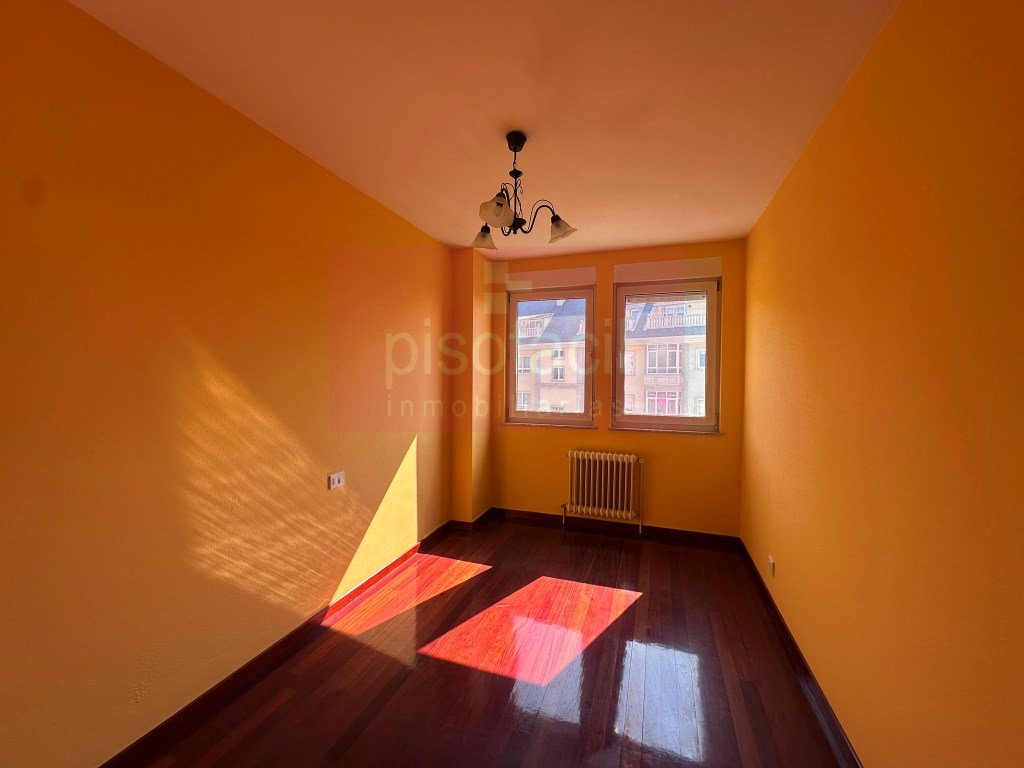 Piso de 120 m² en Lugo