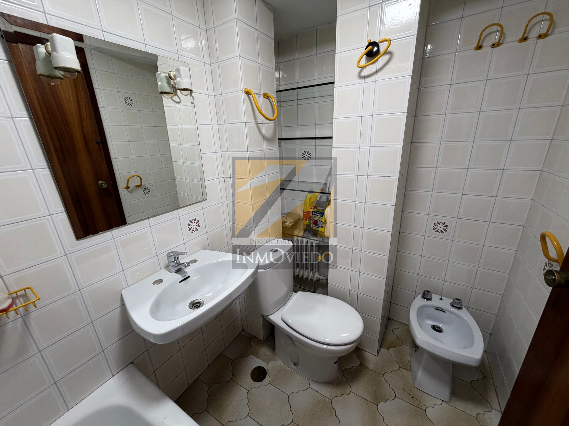 Piso de 50 m² en Oviedo