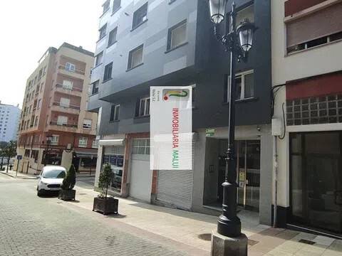 Pis de 80 m² a Oviedo