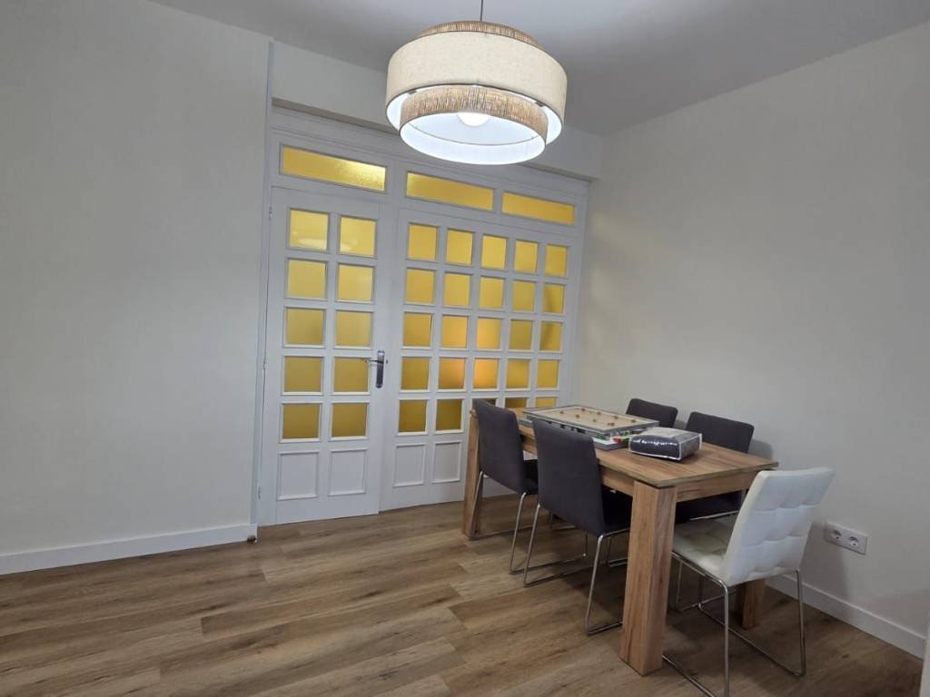 Piso de 140 m² en Santiago de Compostela