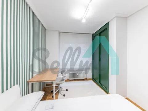 Pis de 83 m² a Oviedo