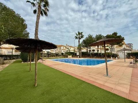 Casa de 98 m² en Orihuela