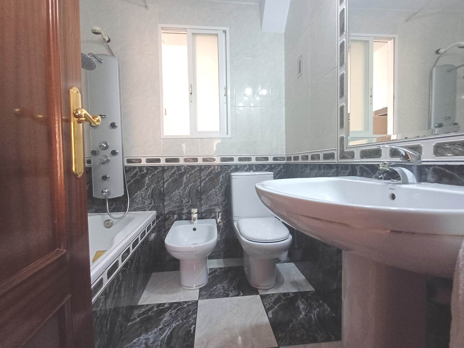 Piso de 85 m² en Córdoba