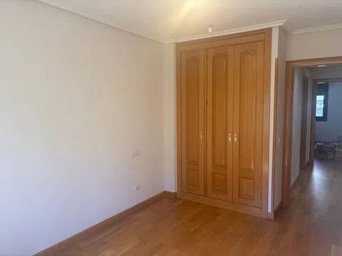 Piso de 89 m² en Oviedo