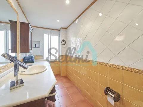 Piso de 106 m² en Oviedo
