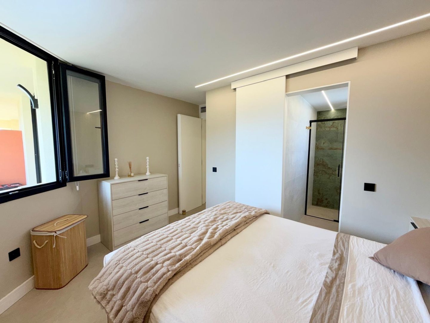 Wohnung 65 m² in Roquetas de Mar