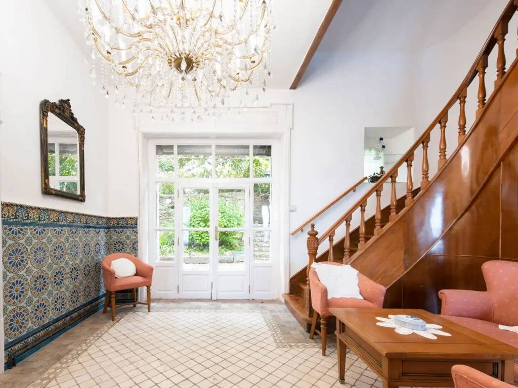 Casa de 400 m² en Redondela