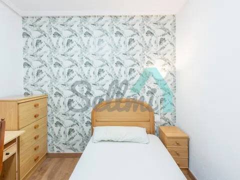 Pis de 127 m² a Oviedo