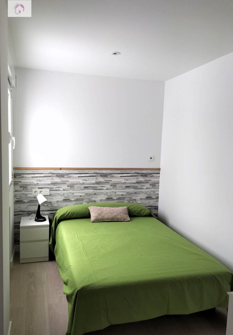 Flat 35 m² in Granada
