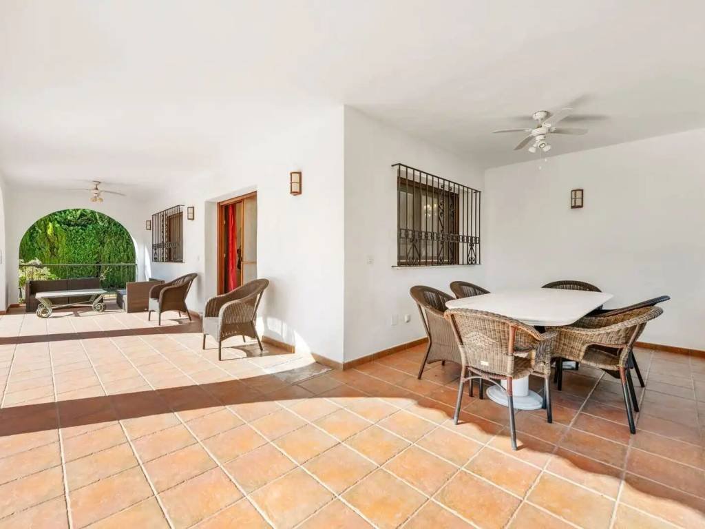 Casa de 337 m² a Estepona