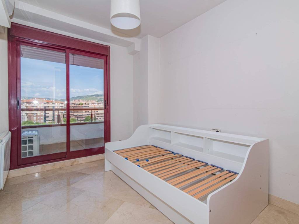 Piso de 101 m² en Granada
