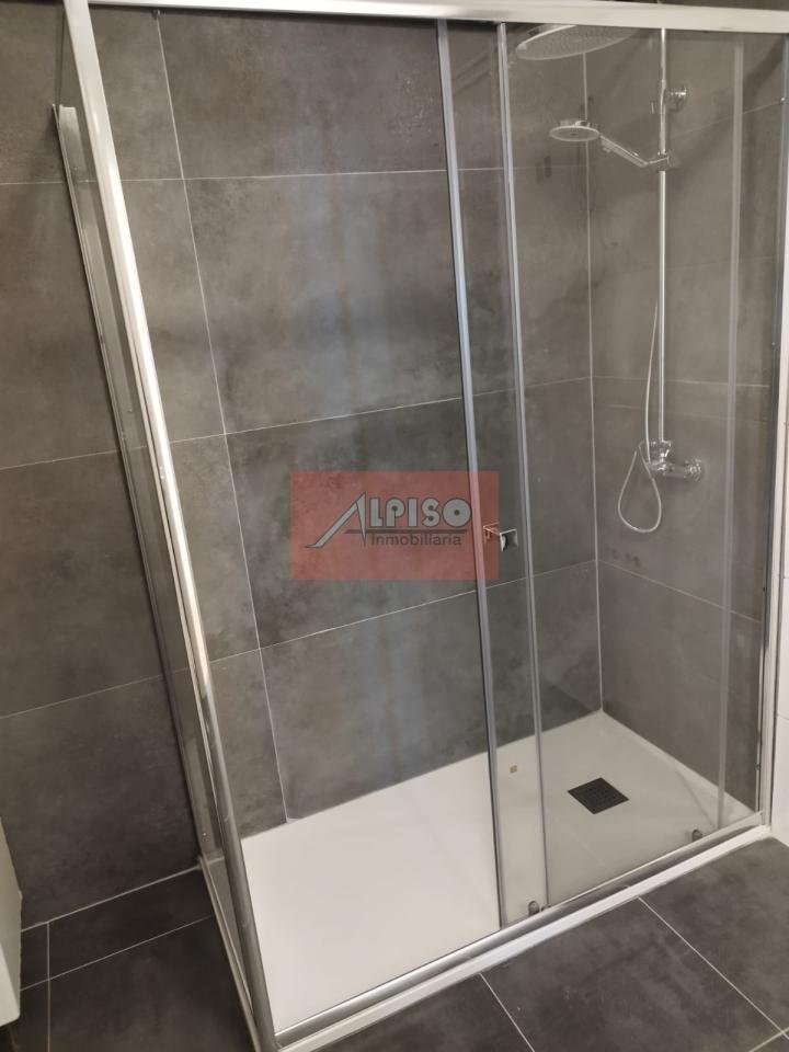 Piso de 85 m² en Ourense