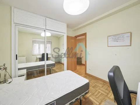 Piso de 85 m² en Oviedo