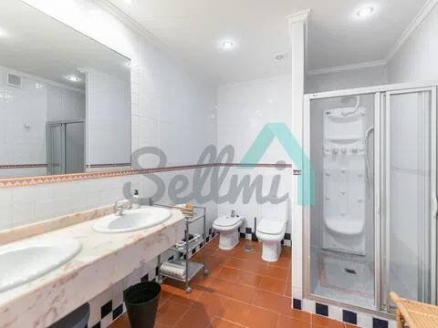 Piso de 100 m² en Oviedo