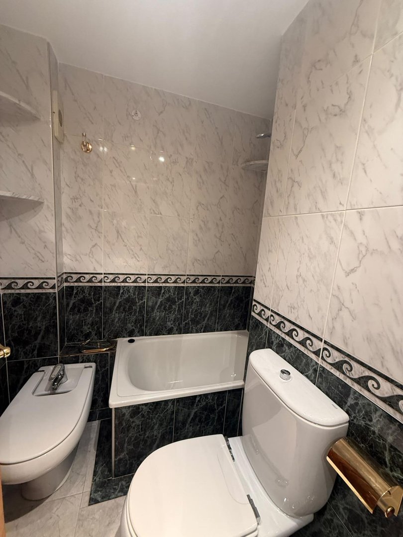 Piso de 85 m² en Granada