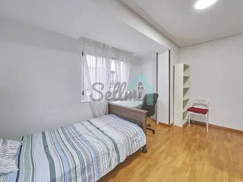 Wohnung 90 m² in Oviedo