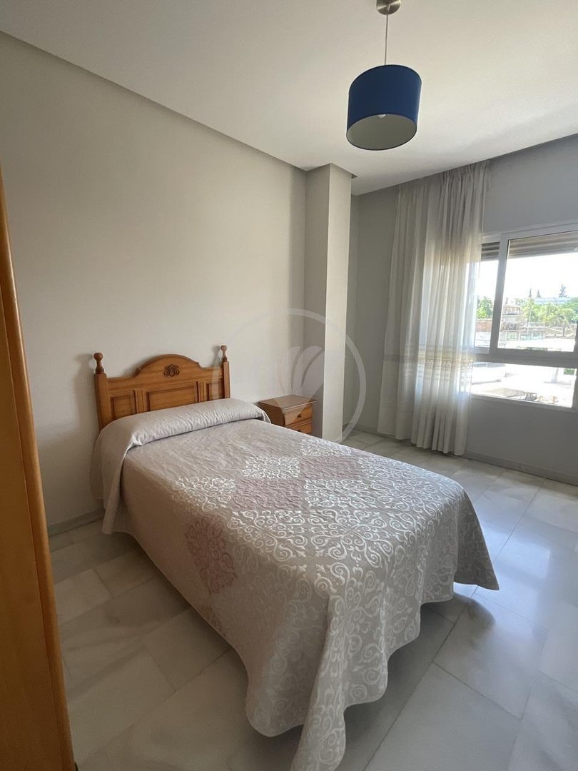 Piso de 100 m² en Linares