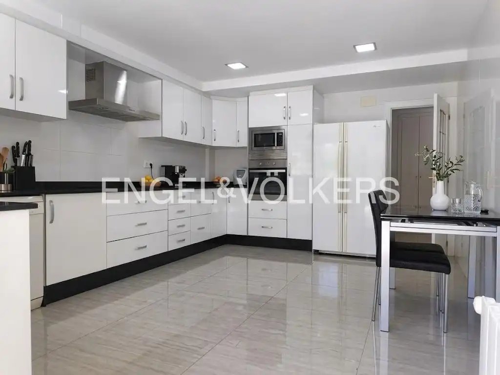 Pis de 350 m² a Picanya