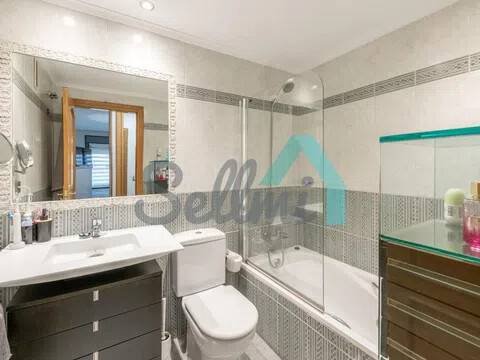 Flat 86 m² in Oviedo