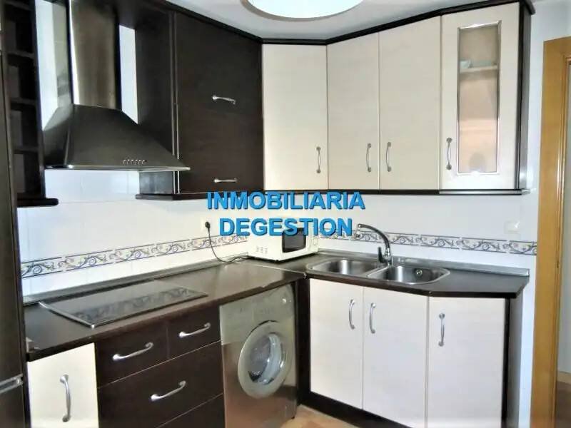 Piso de 105 m² en Linares