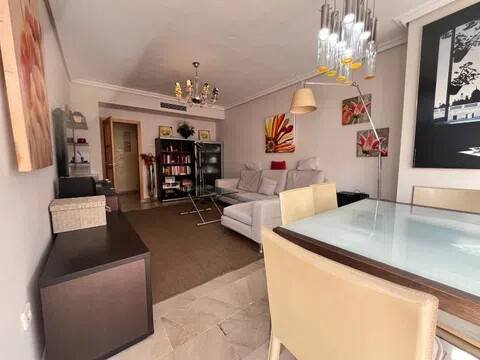 Apartamento 95 m² em Sevilla