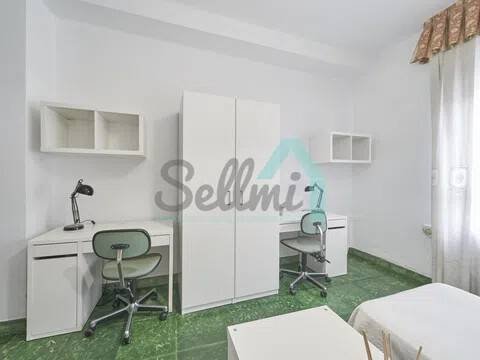 Piso de 146 m² en Oviedo