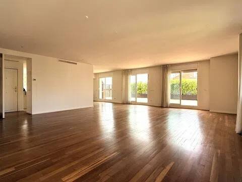 Wohnung 323 m² in Barcelona