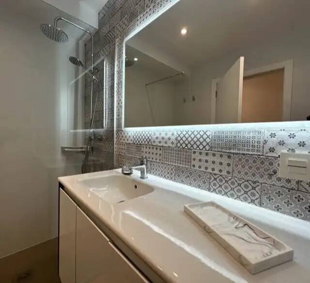 Wohnung 147 m² in Santiago de Compostela