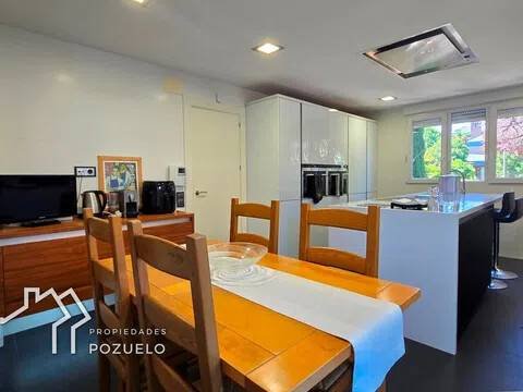 Maison 370 m² à Pozuelo de Alarcón