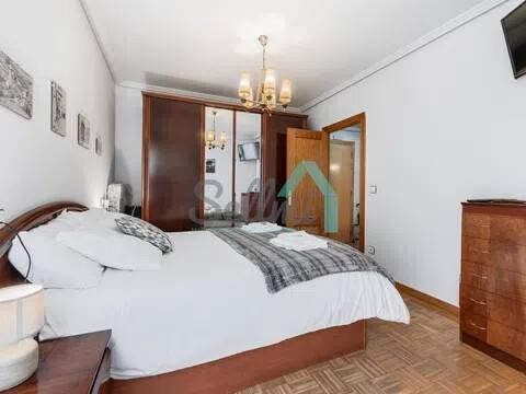 Piso de 54 m² en Oviedo