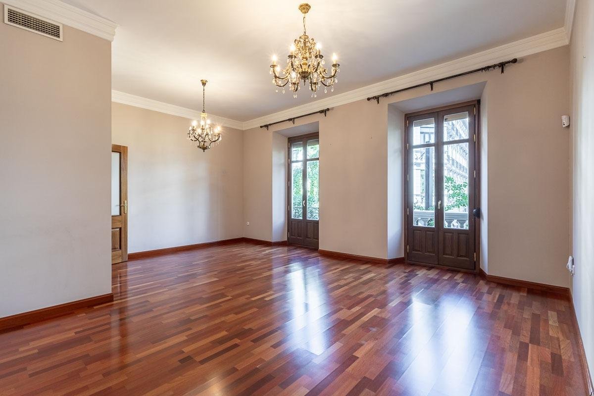 Piso de 140 m² en Granada