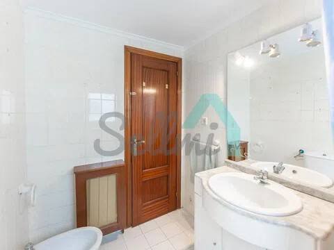 Piso de 80 m² en Oviedo
