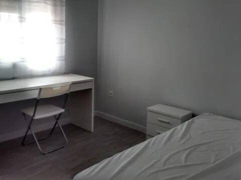 Кімната 95 м², Севільі