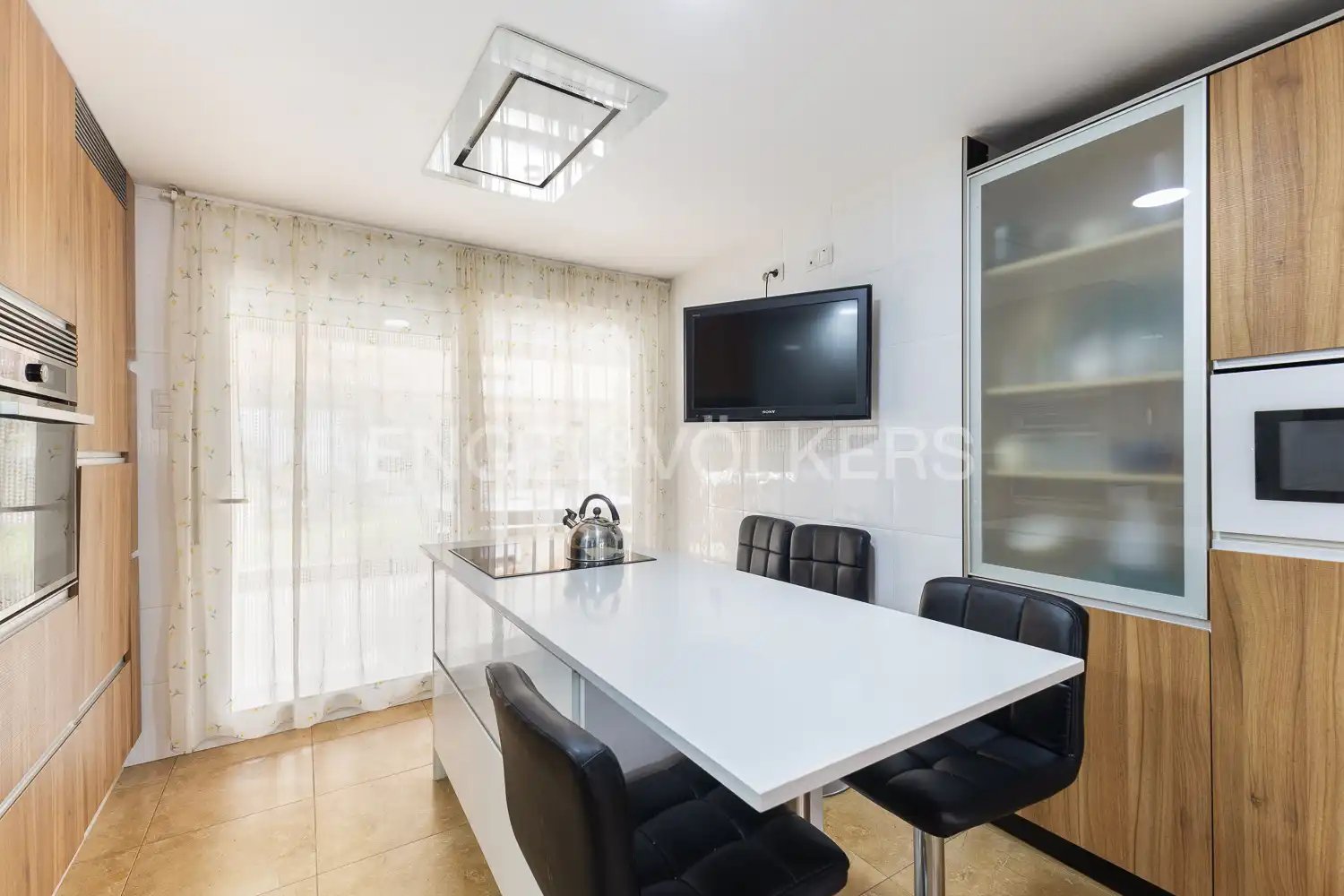 House 230 m² in Chiva