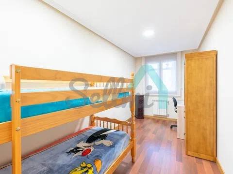 Piso de 103 m² en Oviedo