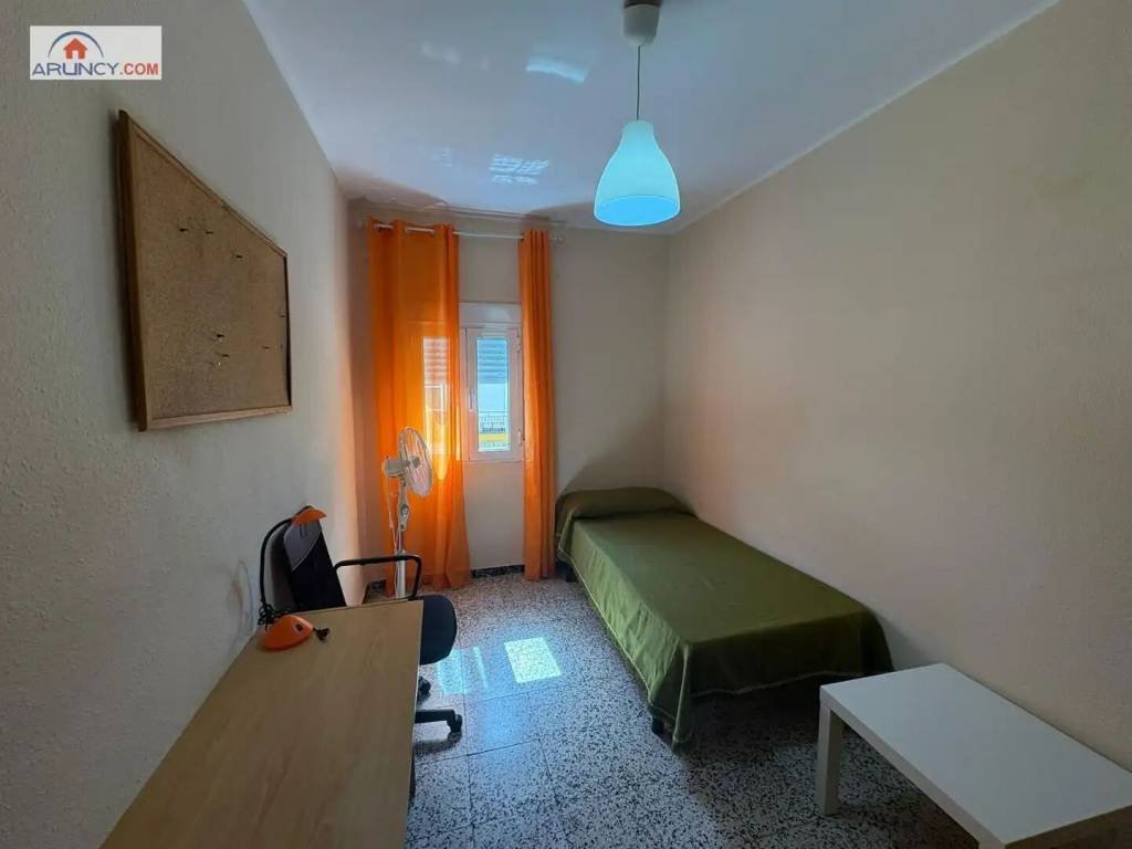 Piso de 80 m² en Sevilla