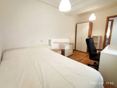 Pis de 130 m² a Oviedo