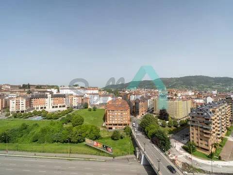 Pis de 80 m² a Oviedo