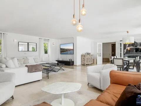 Casa de 374 m² a Estepona
