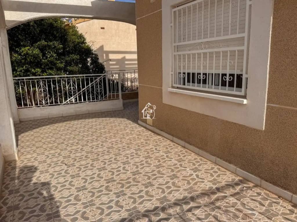 Casa de 90 m² en Orihuela