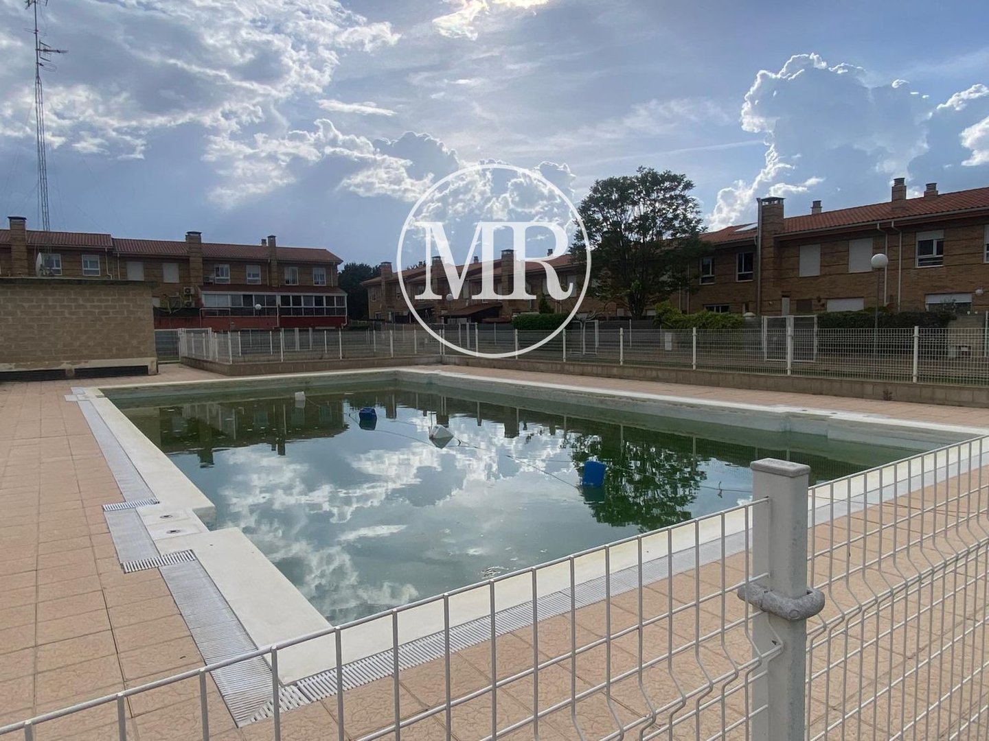 Appartement 210 m² à Monterrubio de Armuña
