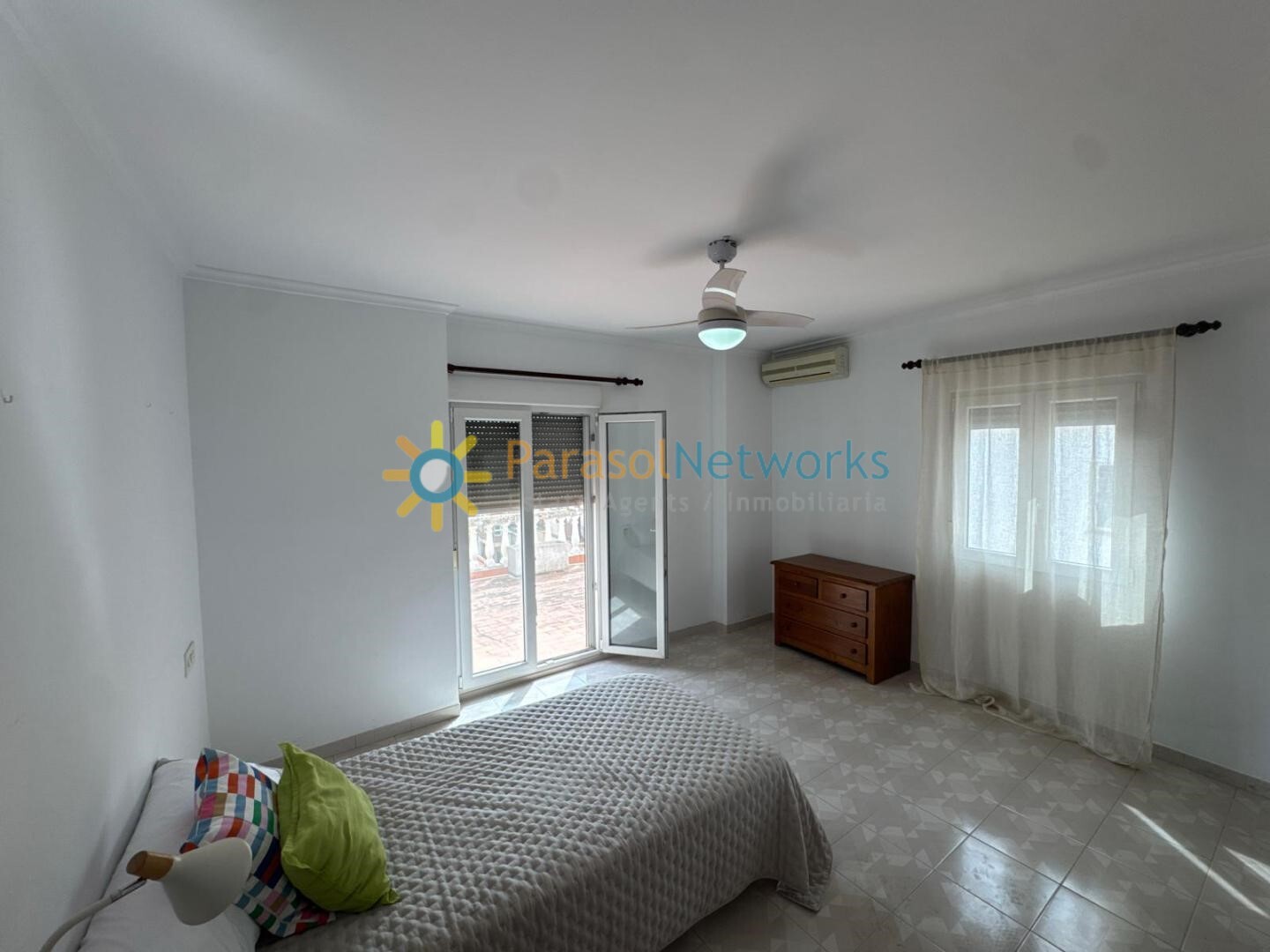 Piso de 262 m² en Ador