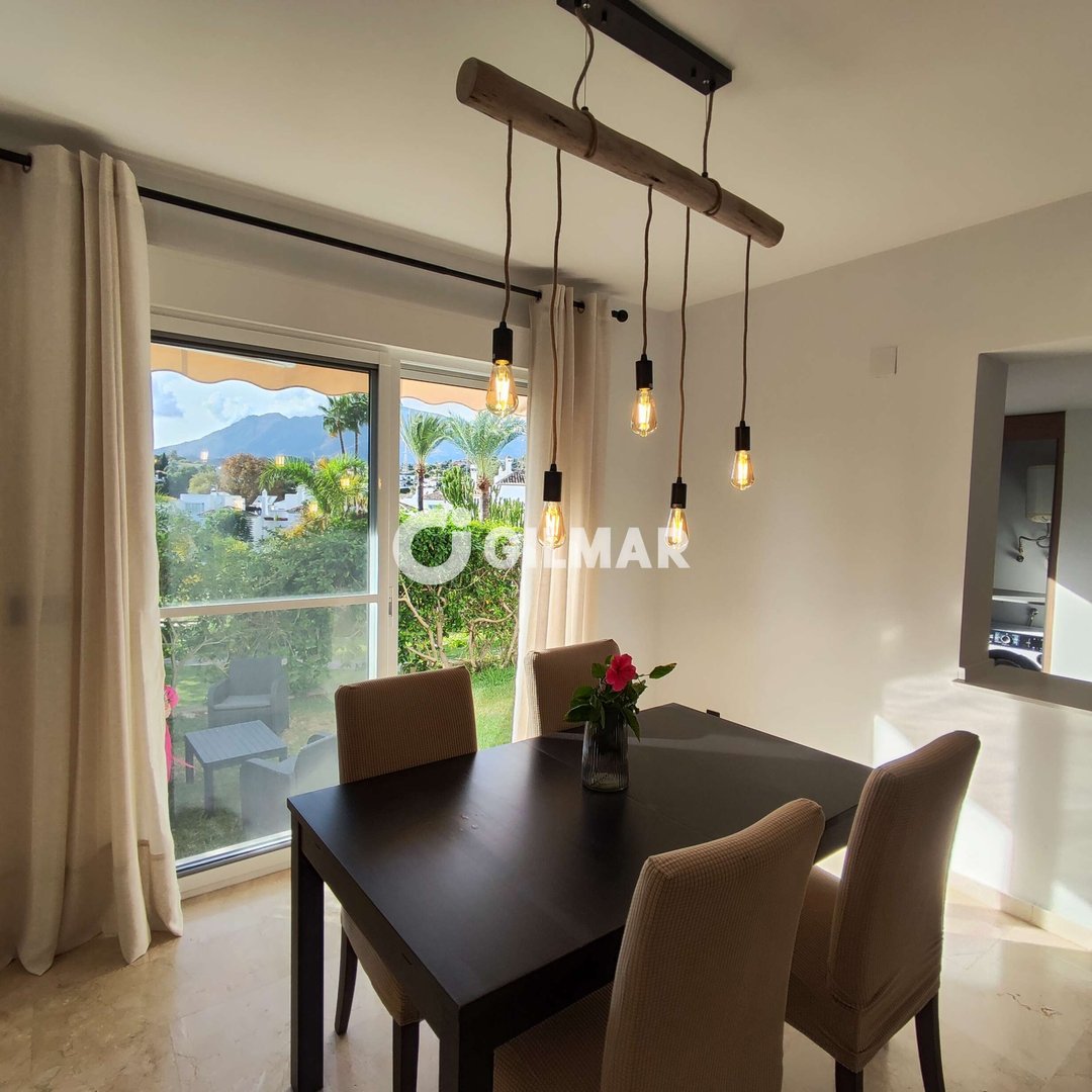 Casa de 220 m² en Estepona