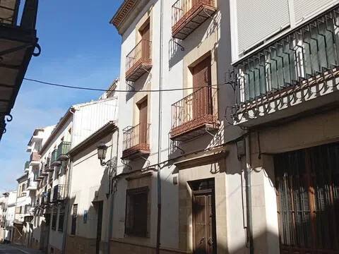 Piso de 230 m² en Baeza