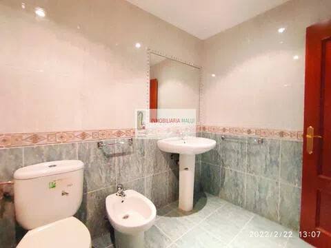 Piso de 180 m² en Oviedo