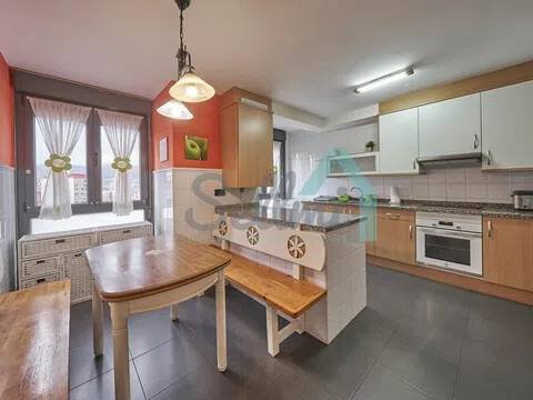 Piso de 132 m² en Oviedo