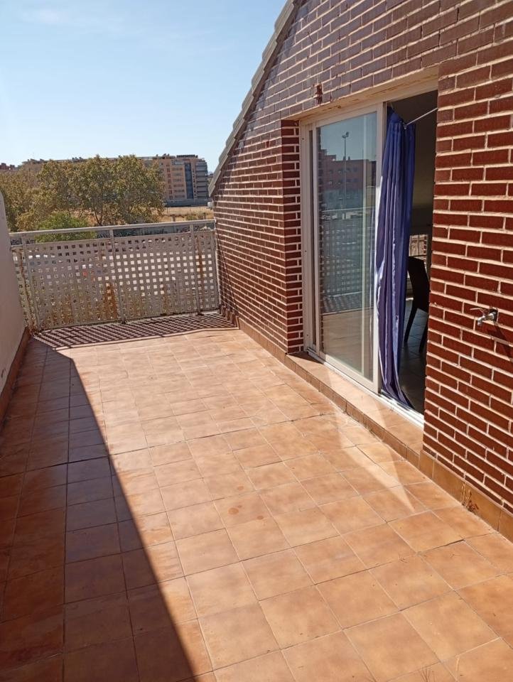 Casa de 220 m² en Zaragoza