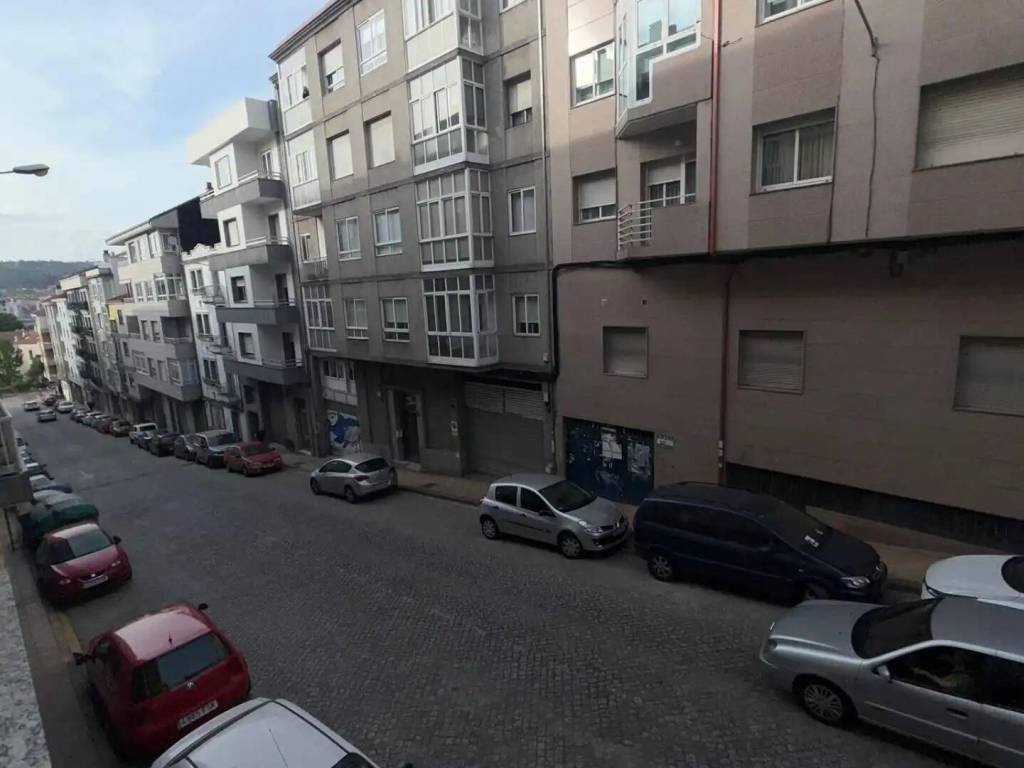 Piso de 80 m² en Ourense