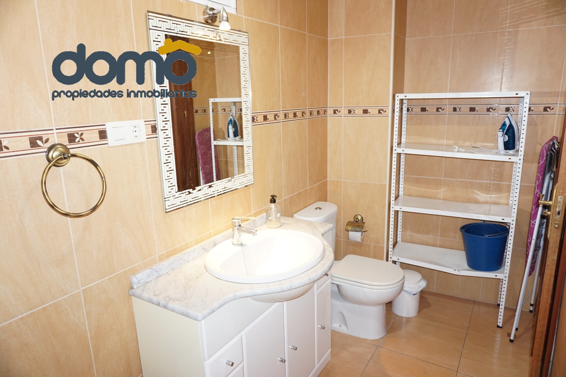 Piso de 90 m² en Granada
