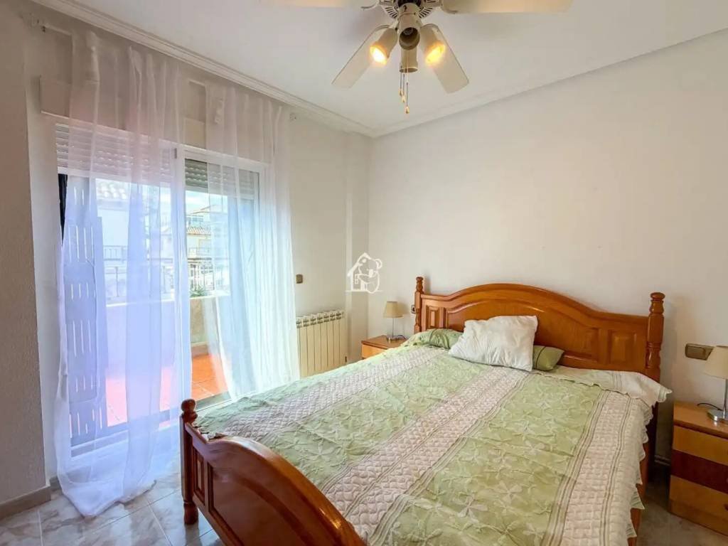 Casa de 100 m² a Oriola